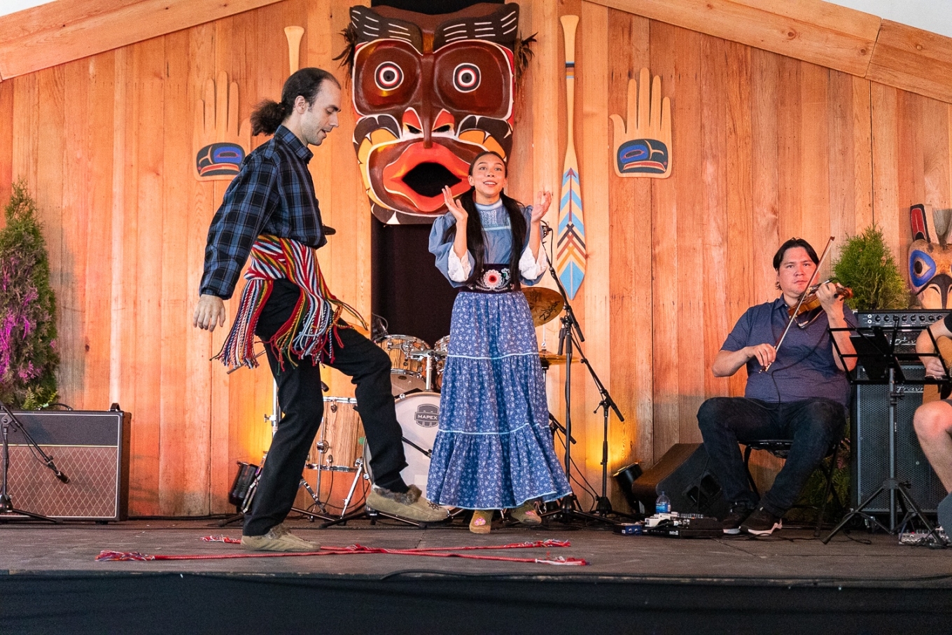 Metis folk dancer and musicians perform on Siam Stage